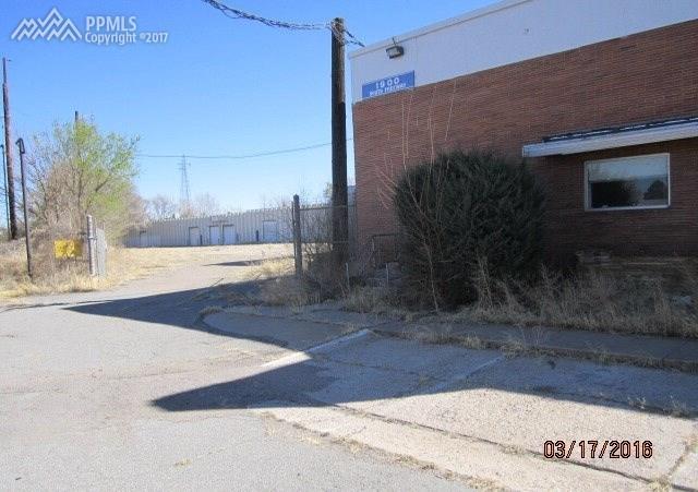 1900 Freeway Avenue - Photo 1
