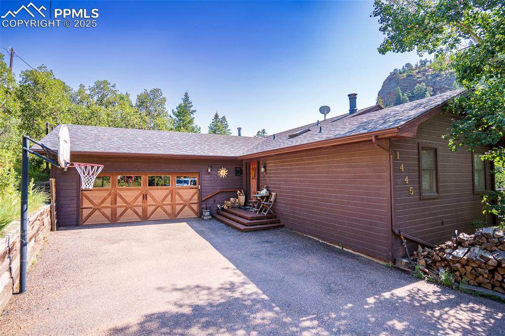 1445 Sutherland Creek Road - Photo 1
