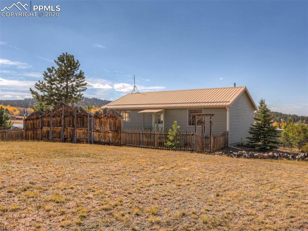 305 Minstrel Drive - Photo 1