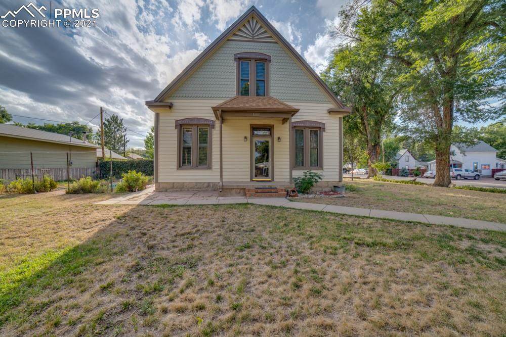 1005 1st Street - Photo 1
