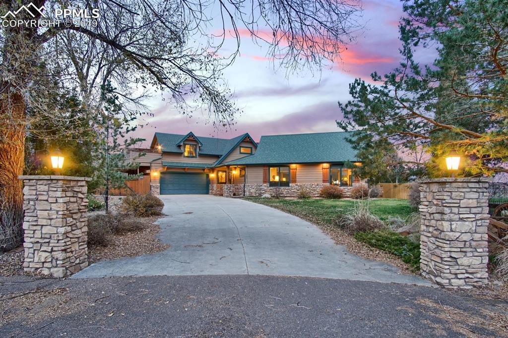 202 Rockledge Court - Photo 1
