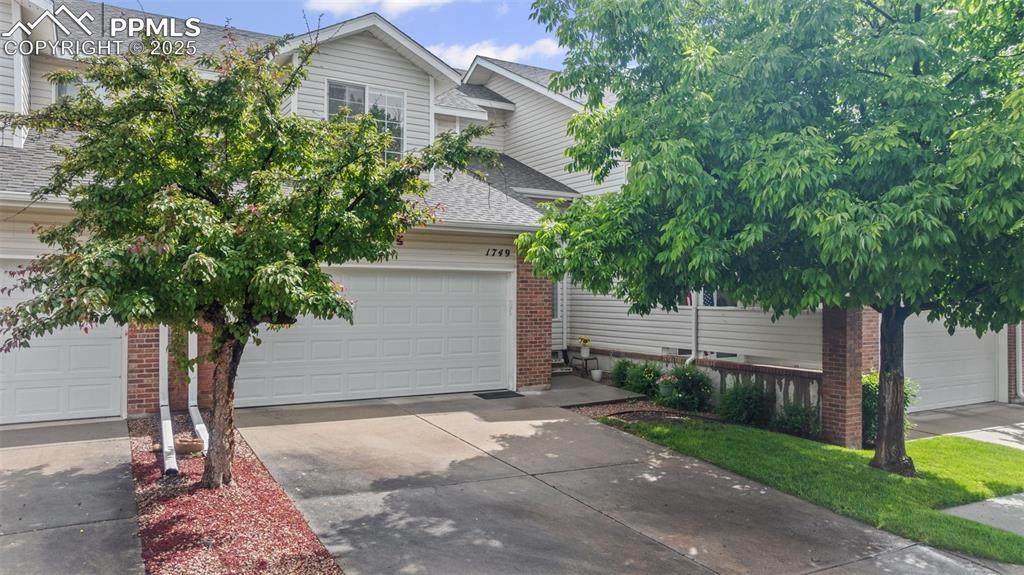 1749 Victorian Point - Photo 1