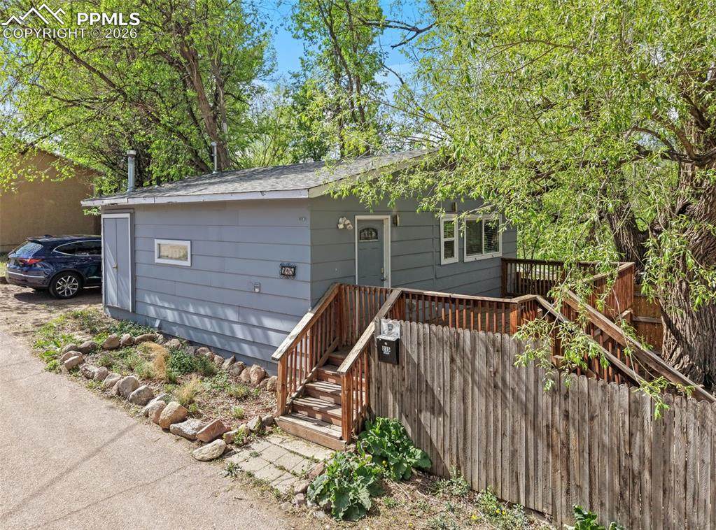 215 28th Street - Photo 1