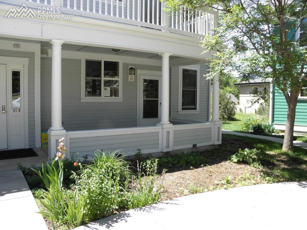 1360 Lindenwood Grove - Photo 1