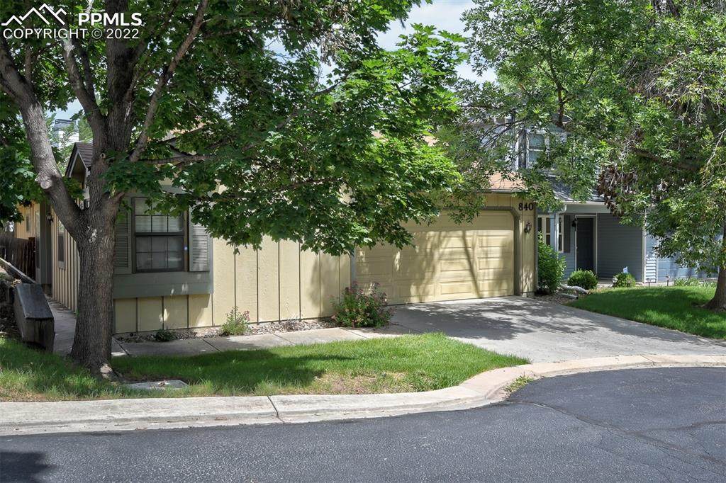 840 Spinner Court - Photo 1