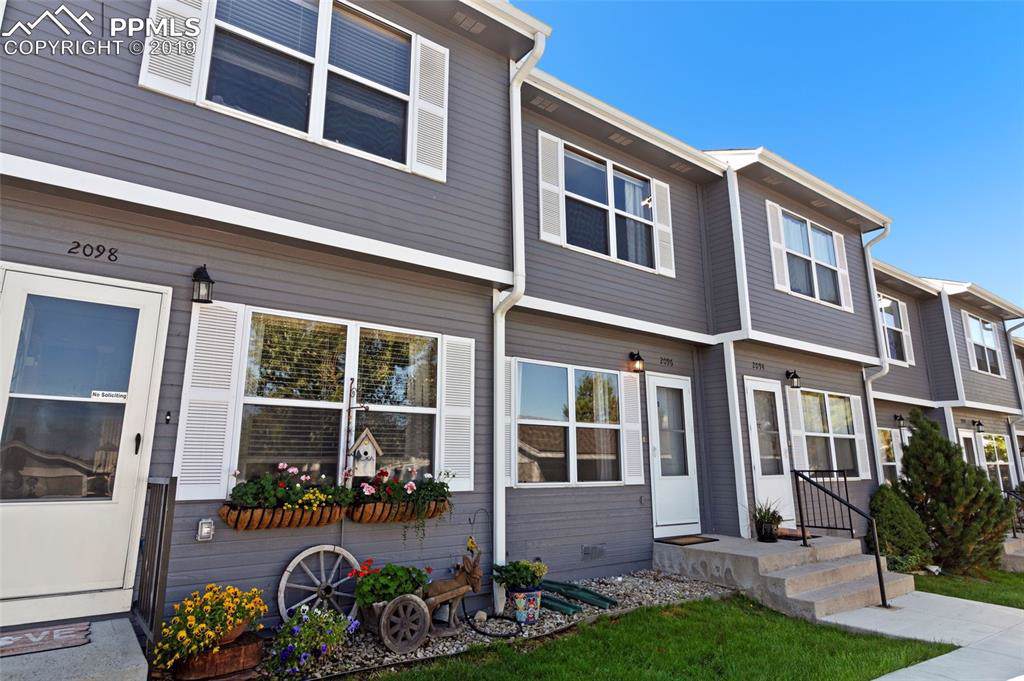 2096 Oakcrest Circle - Photo 1