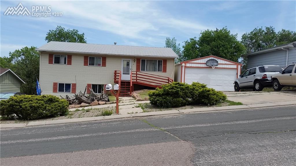 809 Pioneer Lane - Photo 1