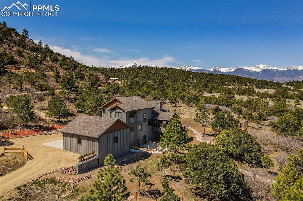 950 Pheasant Loop - Photo 1
