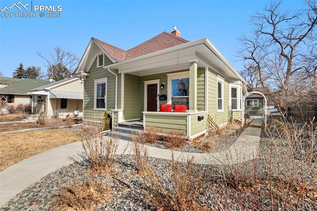1207 Custer Avenue - Photo 1
