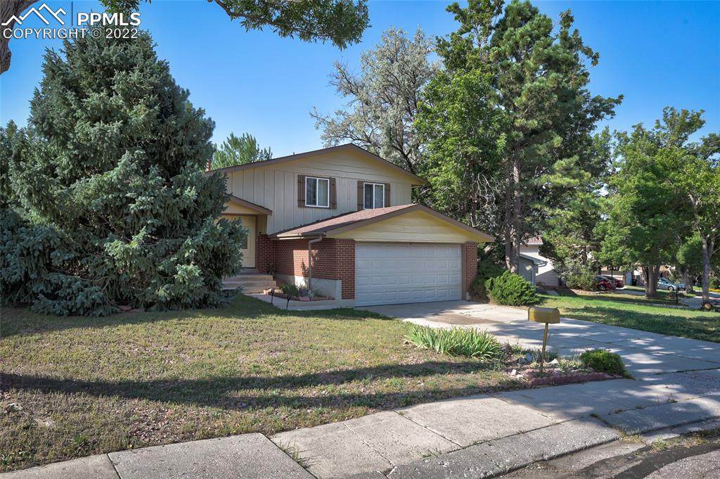 5215 Teardrop Place - Photo 1