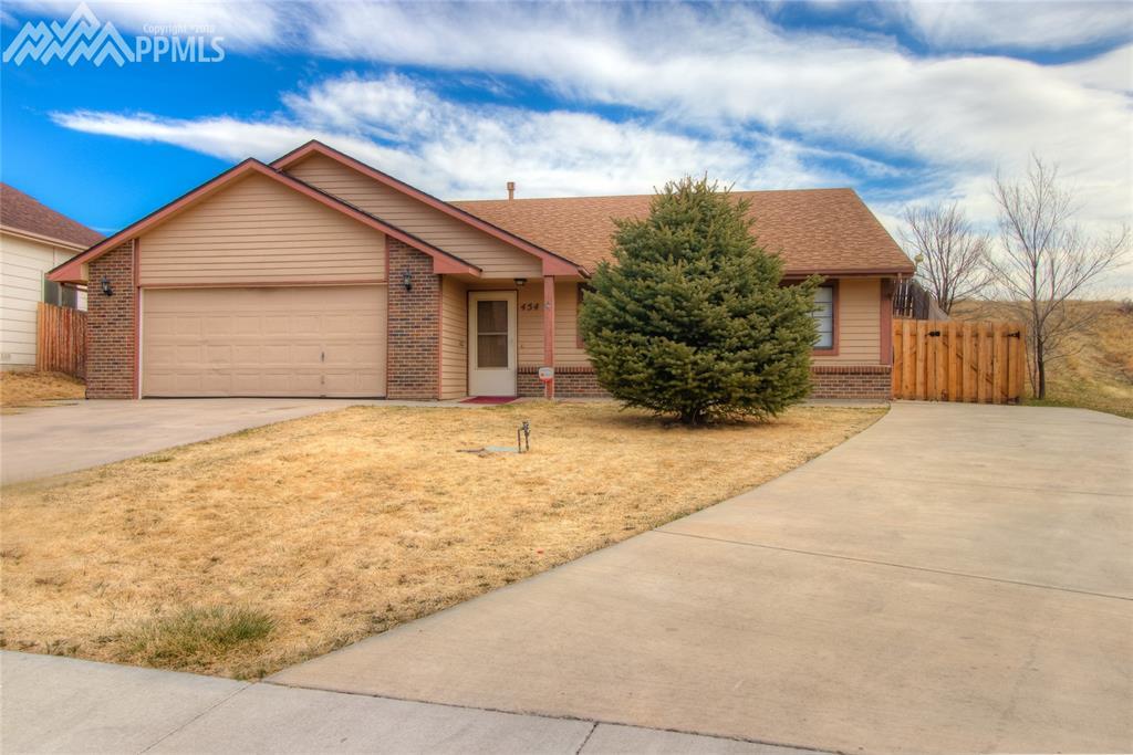 454 Kearney Avenue - Photo 1