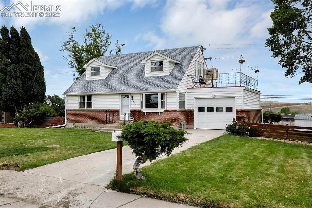 525 Loomis Avenue - Photo 1