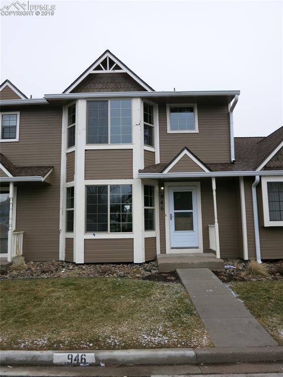 946 London Green Way - Photo 1