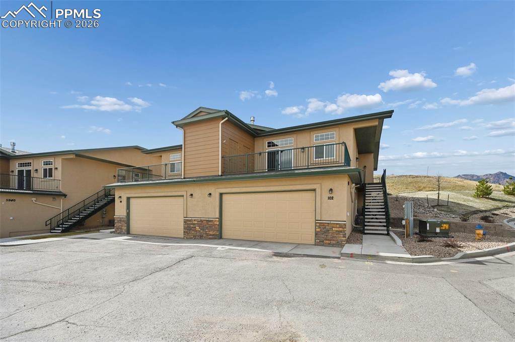 5940 Eagle Glen View - Photo 1