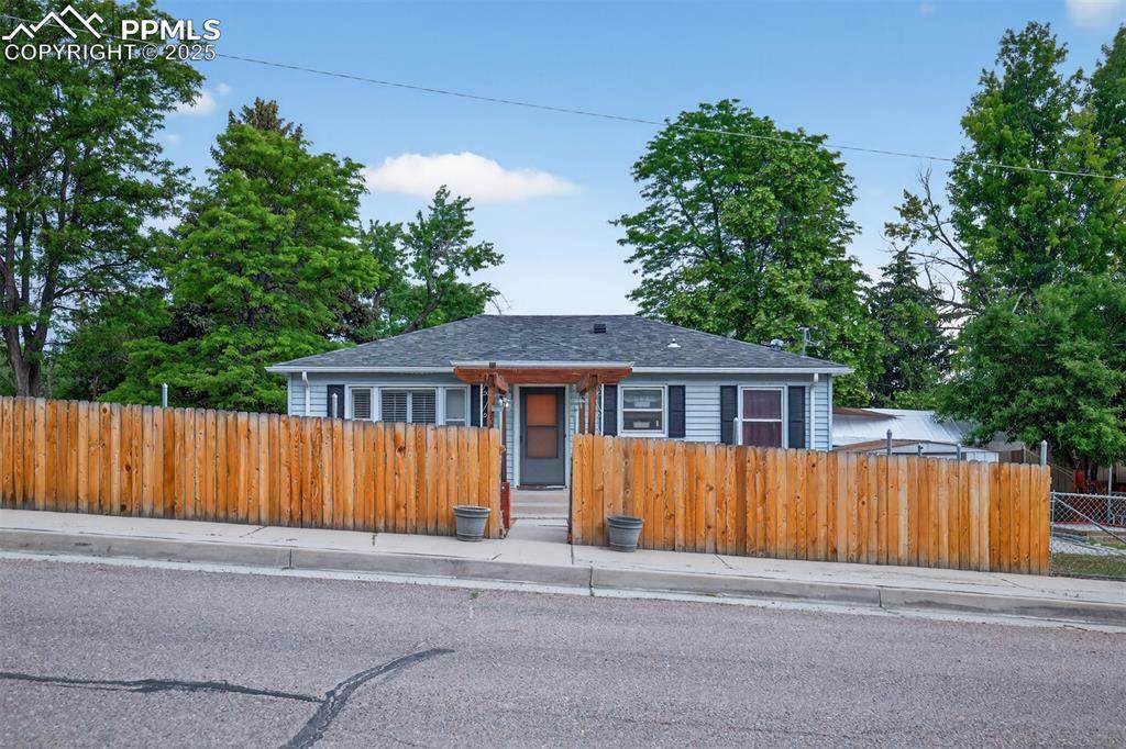 822 Monroe Street - Photo 1