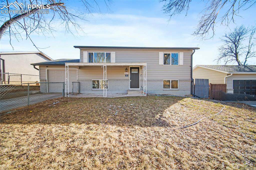 3675 Darkwood Place - Photo 1