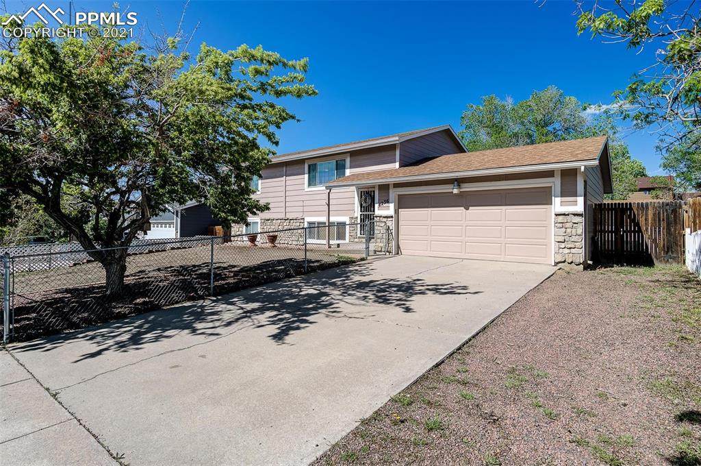 4236 Gatewood Drive - Photo 1