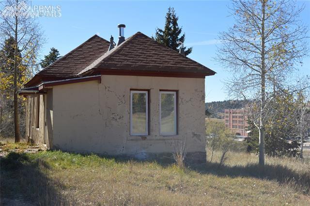 528 Eaton Avenue - Photo 1