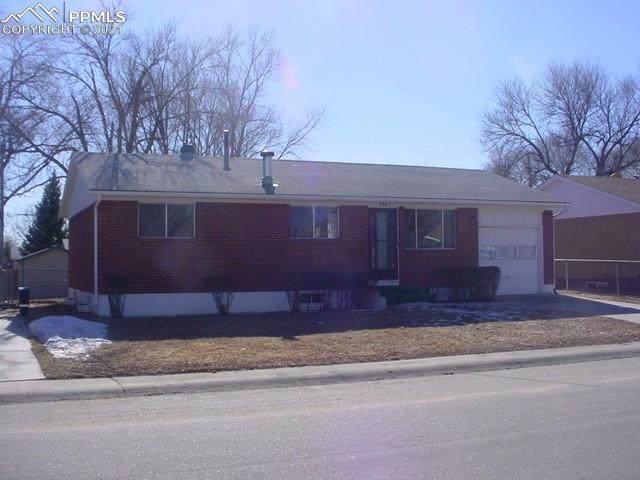 326 Rosewood Drive - Photo 1