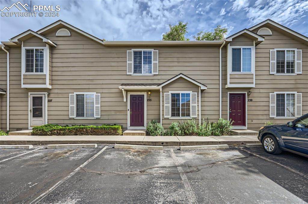 235 Ellers Grove - Photo 1