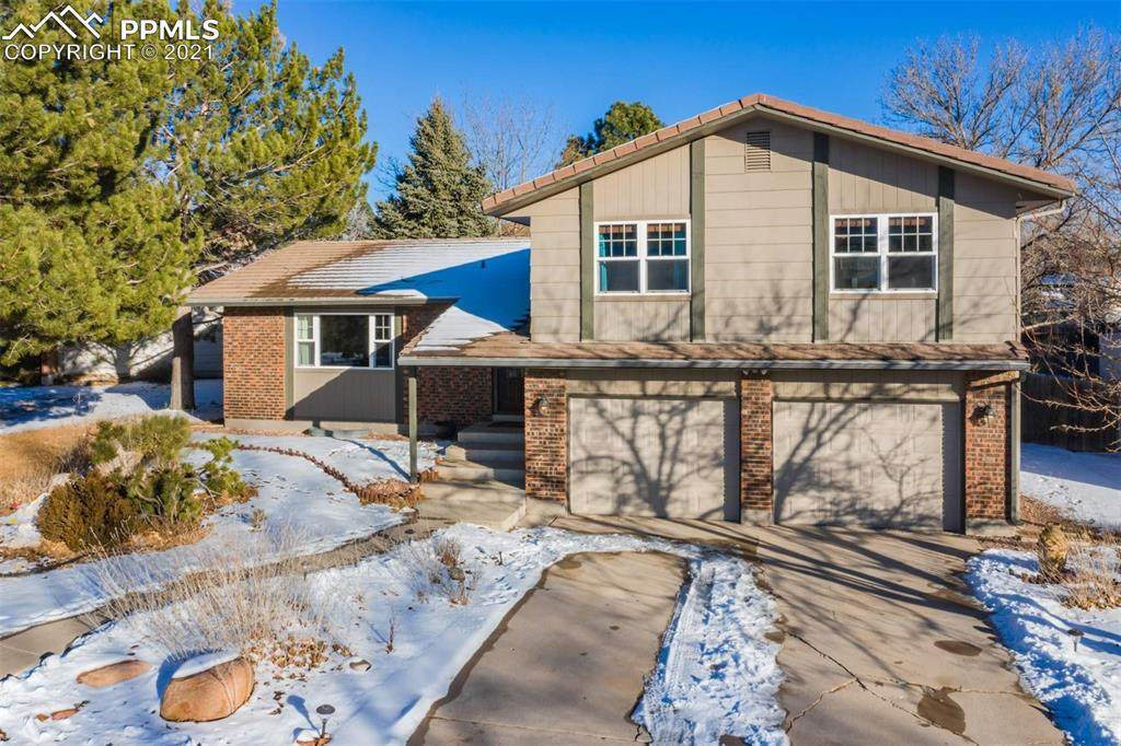 6453 Hawkeye Circle - Photo 1