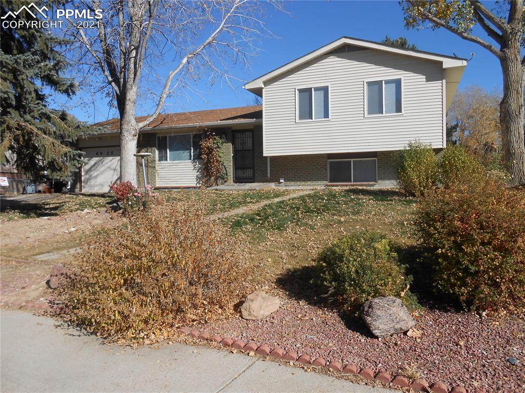 6925 Fielding Circle - Photo 1