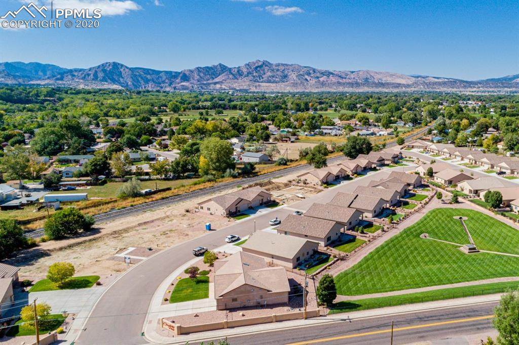 4062 Cranberry Loop - Photo 1