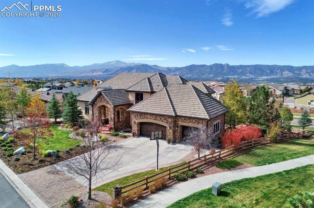 2205 Rainbows End Point - Photo 1