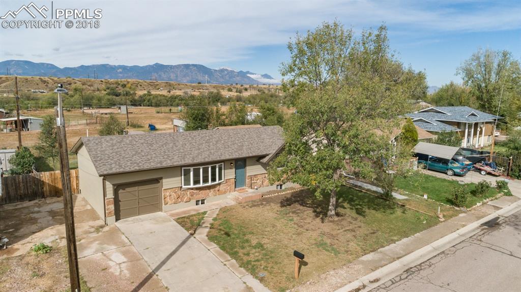 521 Clearview Drive - Photo 1
