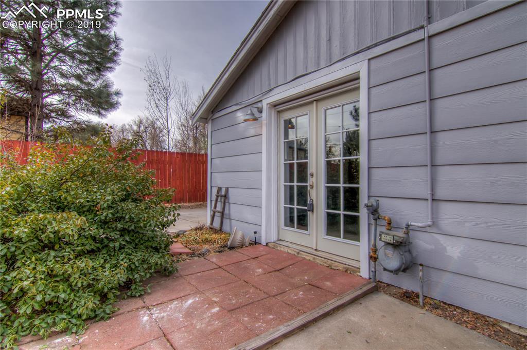328 Hancock Avenue - Photo 1