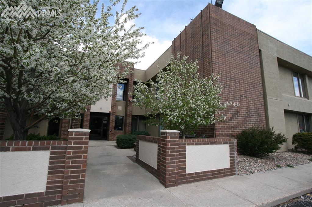 4740 Flintridge Drive - Photo 1