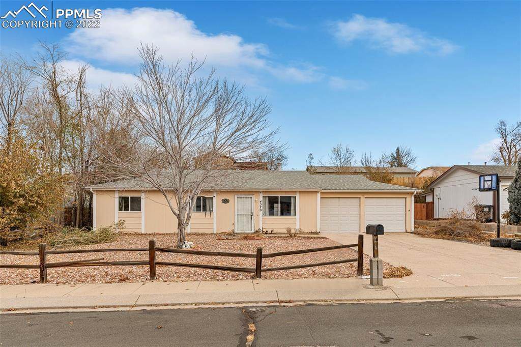 4570 Eastcrest Circle - Photo 1