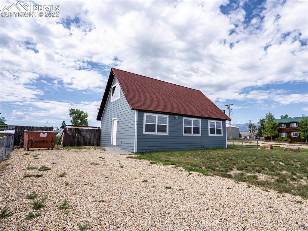 728 Main Street - Photo 1