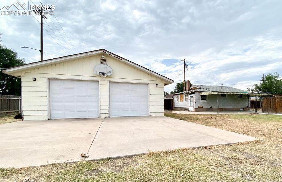 2731 Orman Avenue - Photo 1