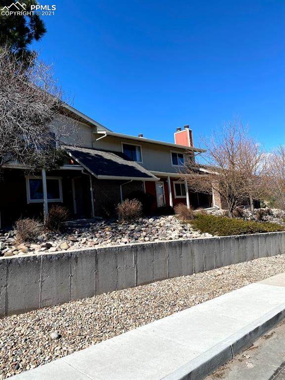 266 Rockrimmon Boulevard - Photo 1
