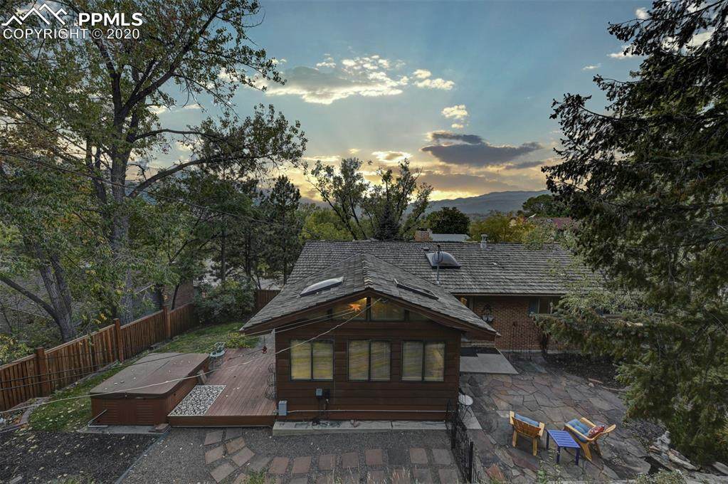 721 Panorama Drive - Photo 1
