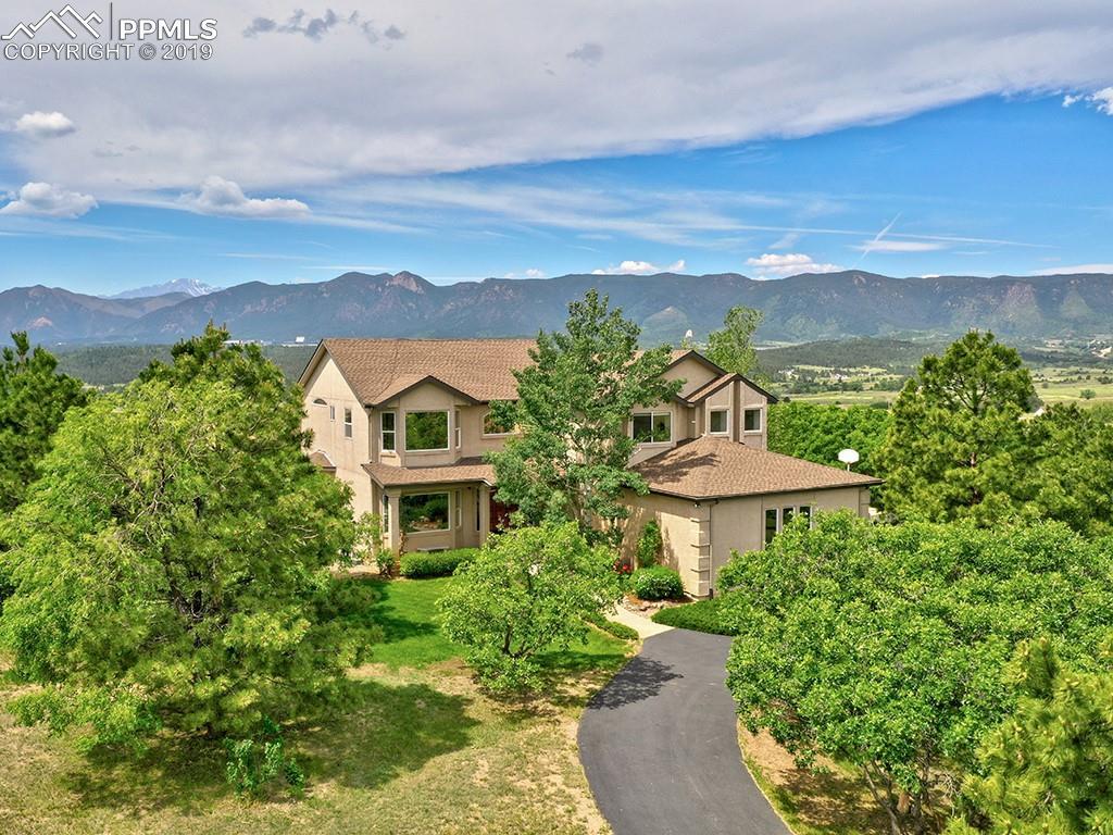 580 Struthers Loop - Photo 1