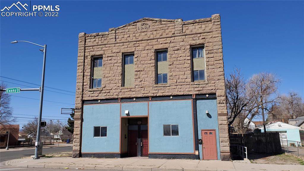 1143 Evans Avenue - Photo 1