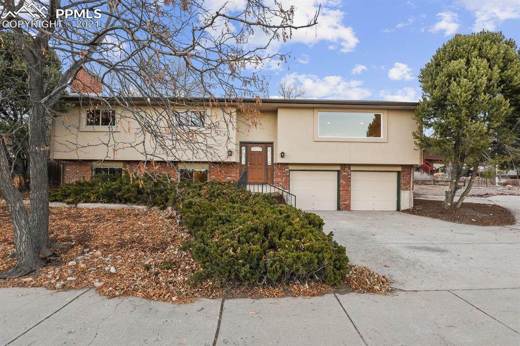 310 Rockrimmon Boulevard - Photo 1