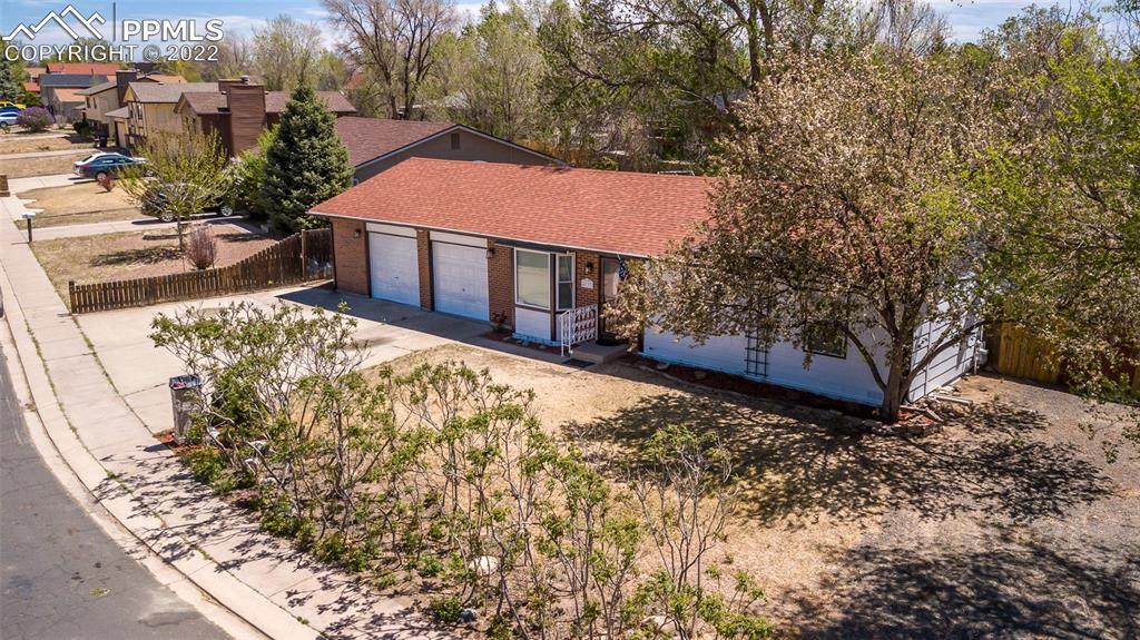 4737 Dover Drive - Photo 1