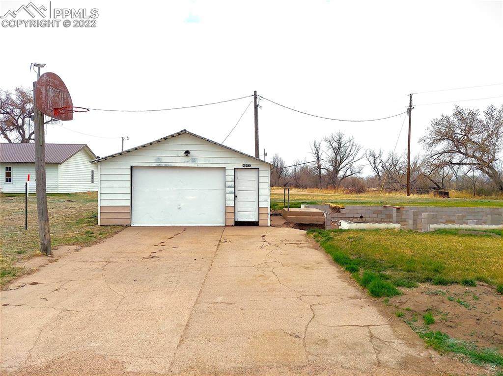 45410 Washington Avenue - Photo 1
