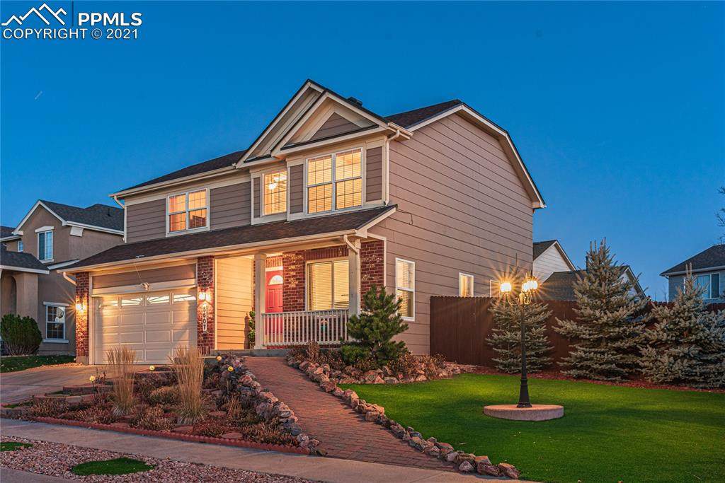 5607 Pioneer Mesa Drive - Photo 1