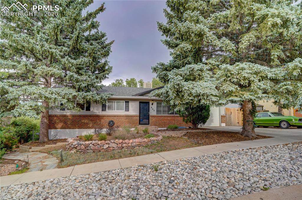 805 Paradise Lane - Photo 1