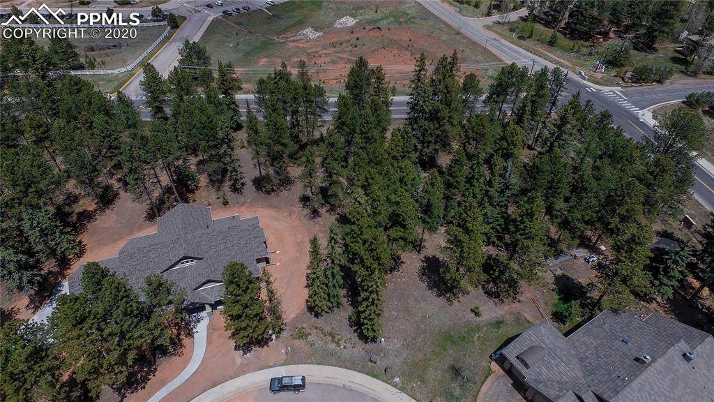 640 Chipmunk Drive - Photo 1