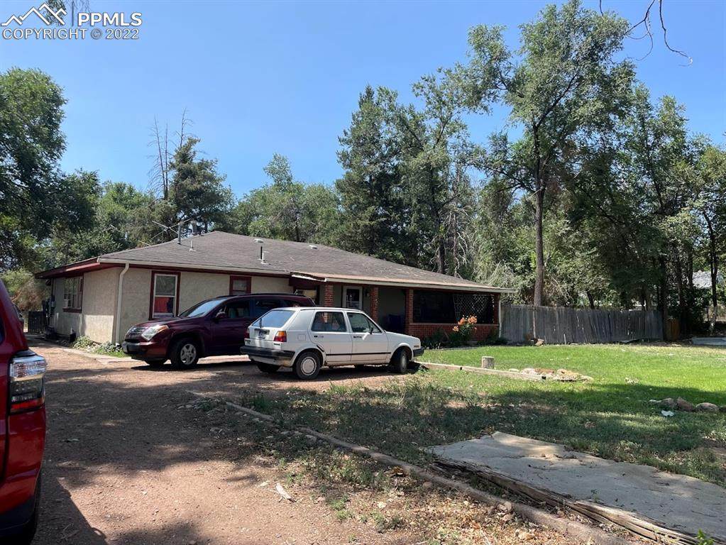1512 Elm Avenue - Photo 1