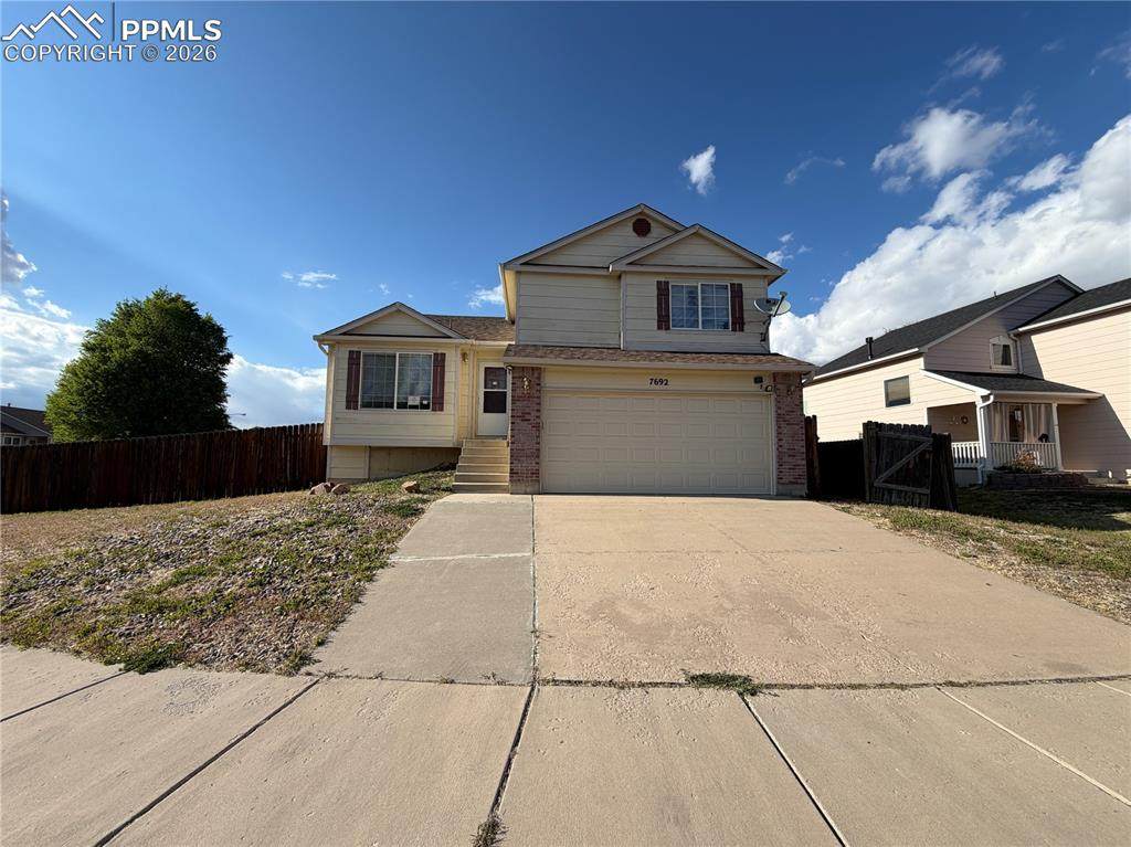 7692 Middle Bay Way - Photo 1