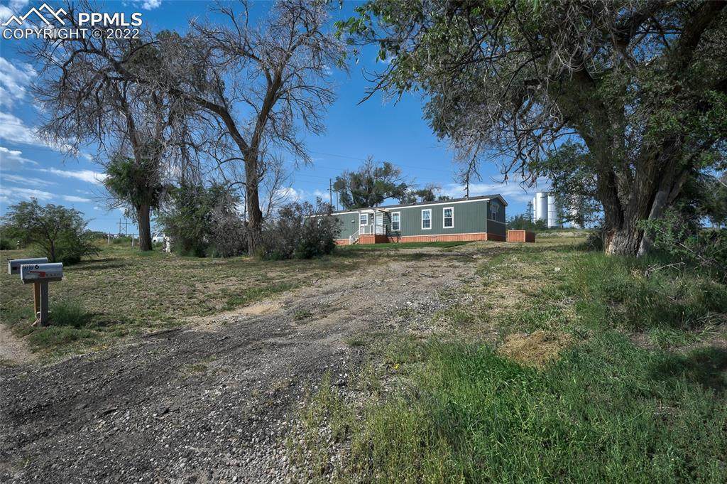 809 Navajo Avenue - Photo 1