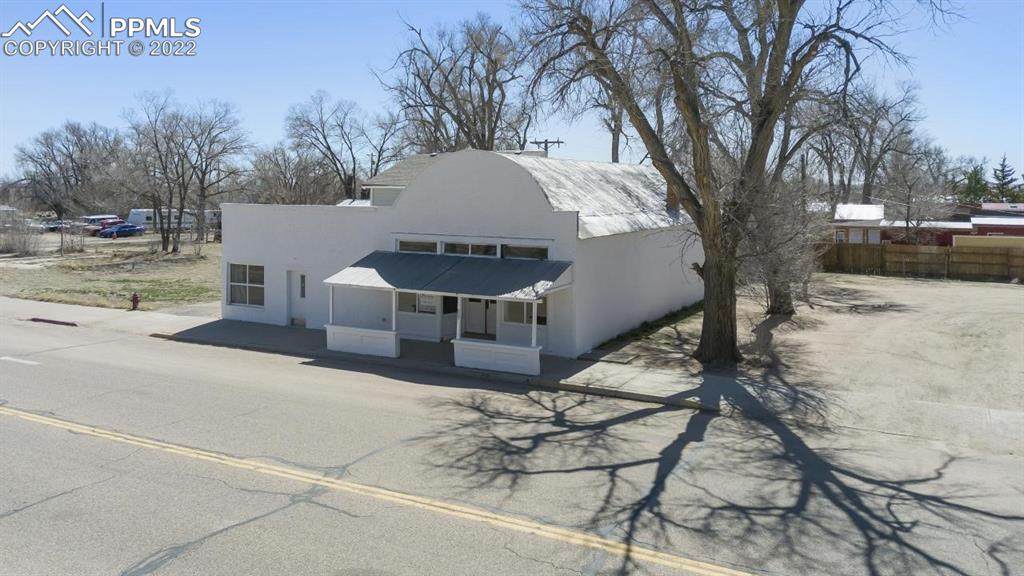 603 Warner Avenue - Photo 1