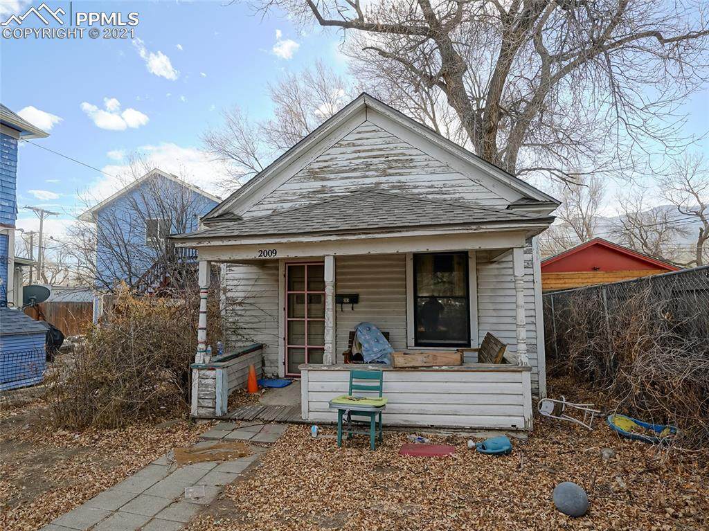 2009 Colorado Avenue - Photo 1