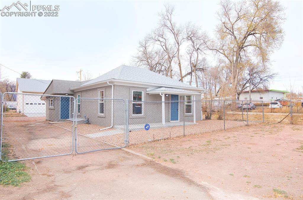 218 Iowa Avenue - Photo 1